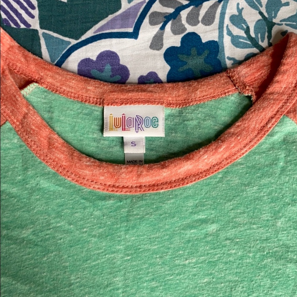 LulaRoe quarter sleeved shirt